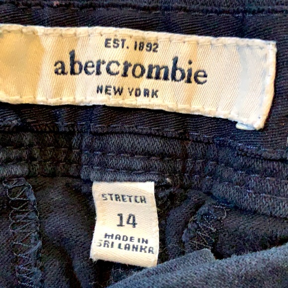Girls Abercrombie shorts - Picture 3 of 4